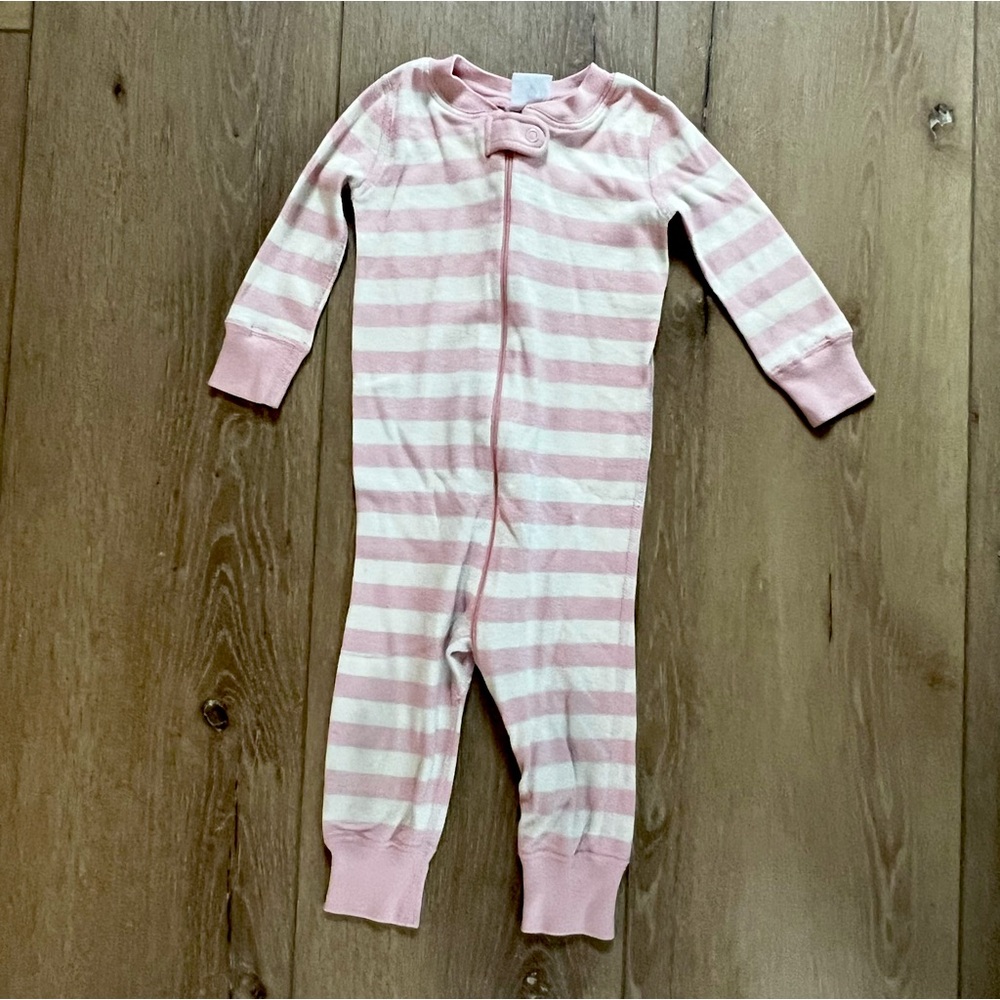 3 for $12 // Hanna Andersson zip-up pajamas 70cm // 9-18 months